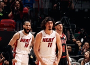 开云体育在线-包含热火B队绝地反击凯尔特人B队，布克制霸全场的词条