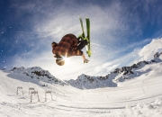 开云体育直播-跨界巅峰，当篮网决战公牛遇见欧冠德罗赞—唯一性时刻的交汇