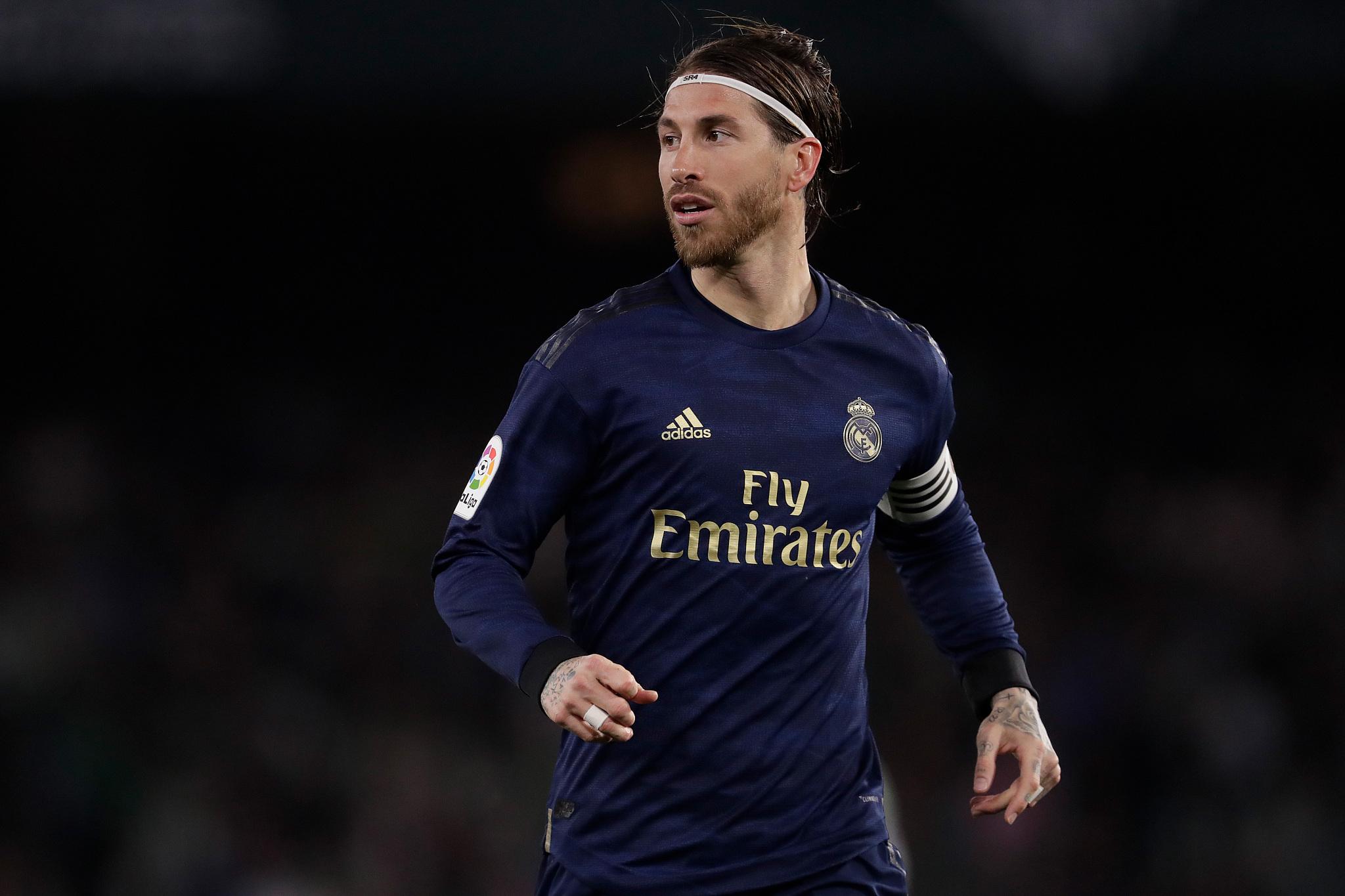 包含大巴黎新援表现抢眼，助攻重要胜仗的词条