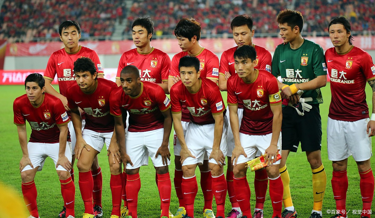 关于重庆队近期表现出色，球队风头直逼恒大的信息