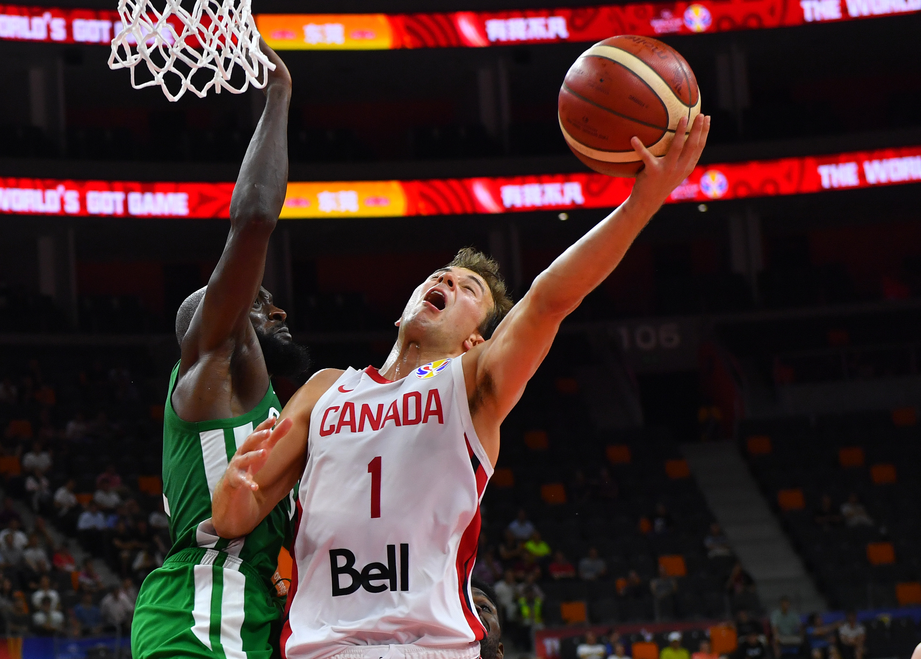 加拿大籃球队战胜强敌，晋级半决赛