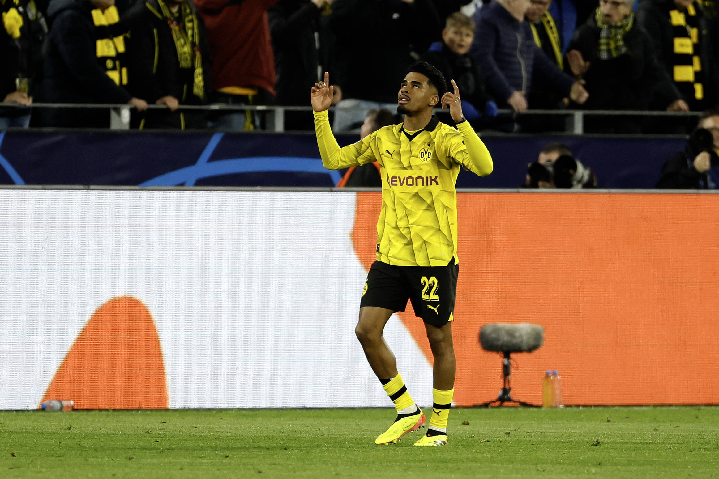 多特蒙德客场失利，面临一定危机