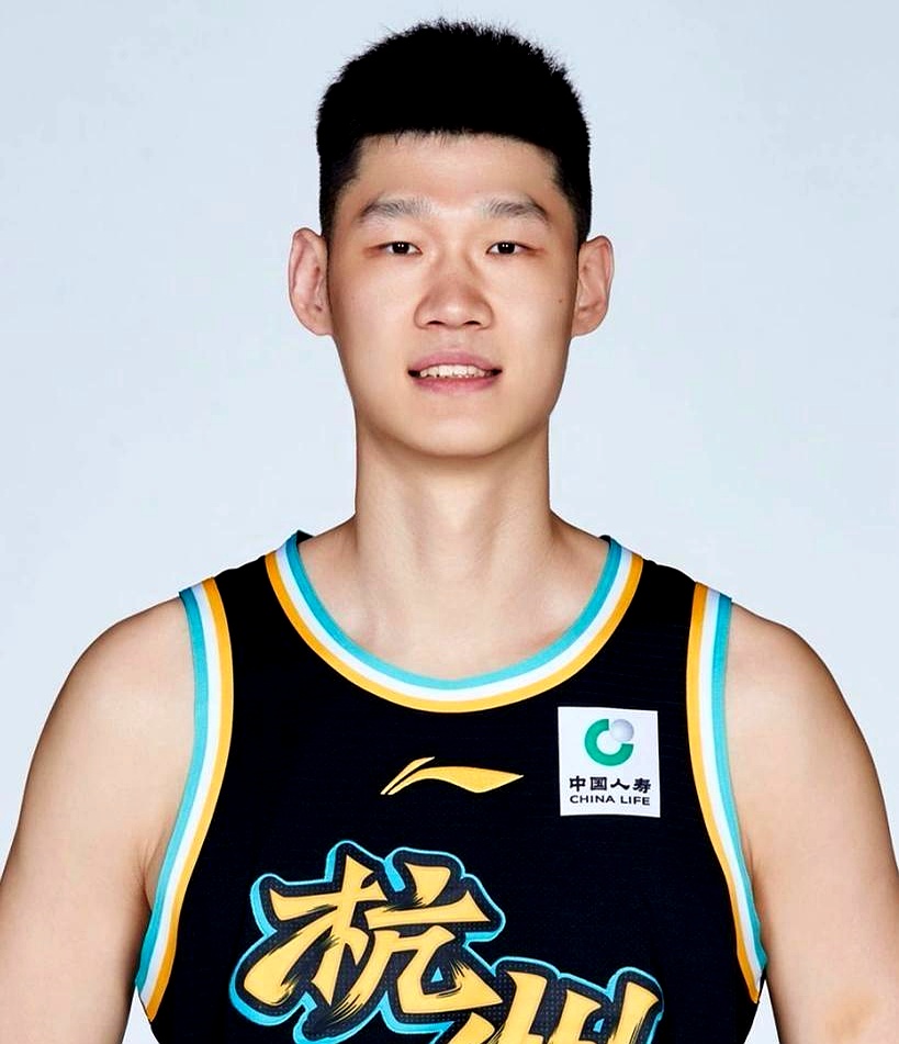 上海队翻盘浙江队，胡金秋刷新纪录的简单介绍