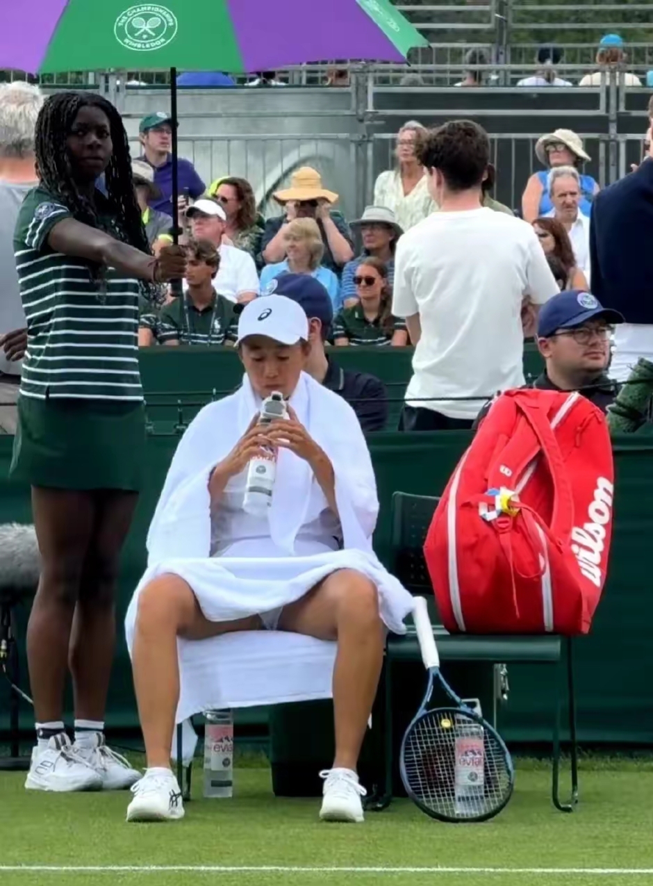 温网险胜美网，西西帕斯扛起全队的简单介绍