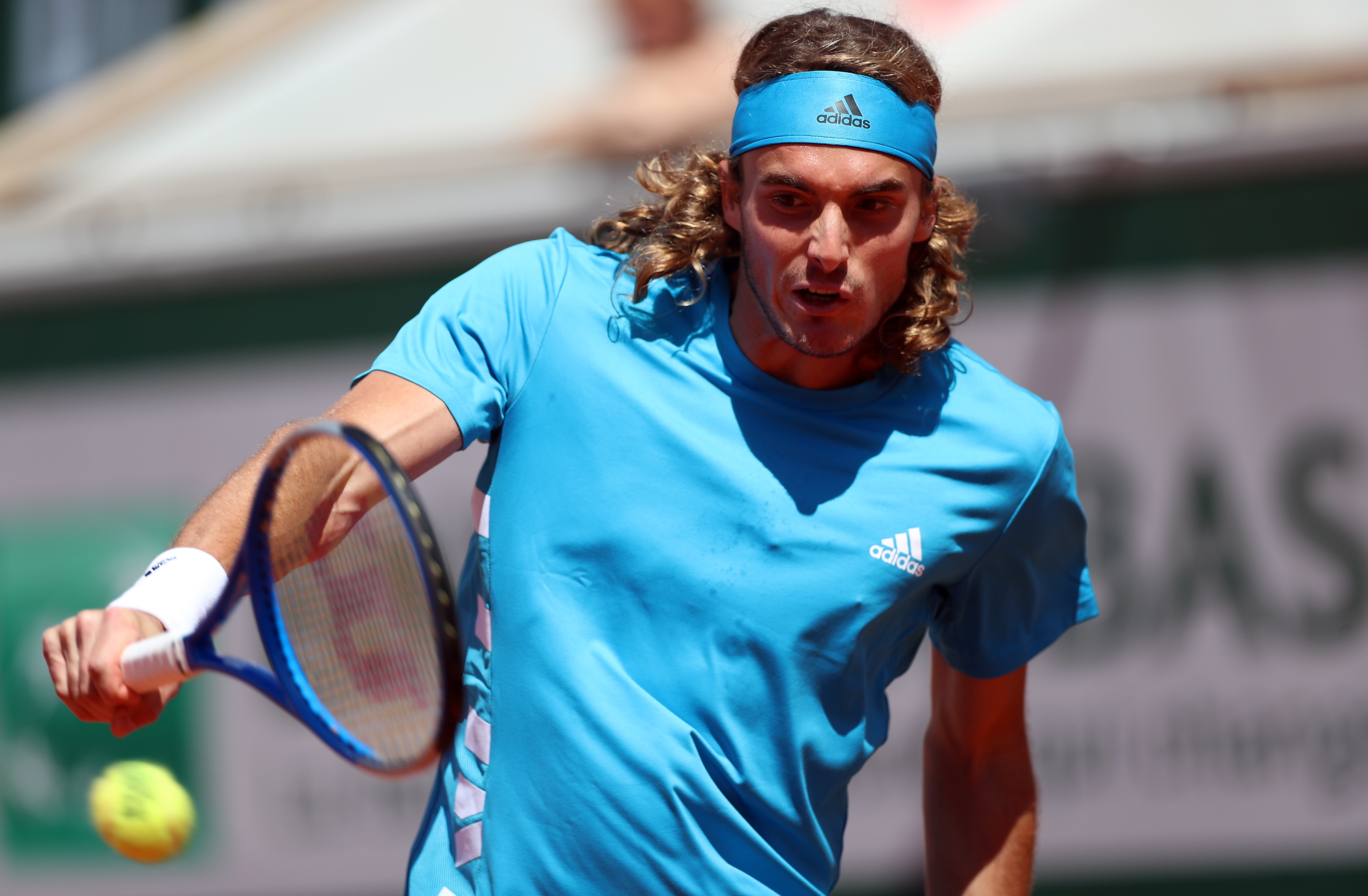 法网完胜戴维斯杯,西西帕斯关键制胜的简单介绍 法网完胜戴维斯杯,西西帕斯关键制胜的简单介绍