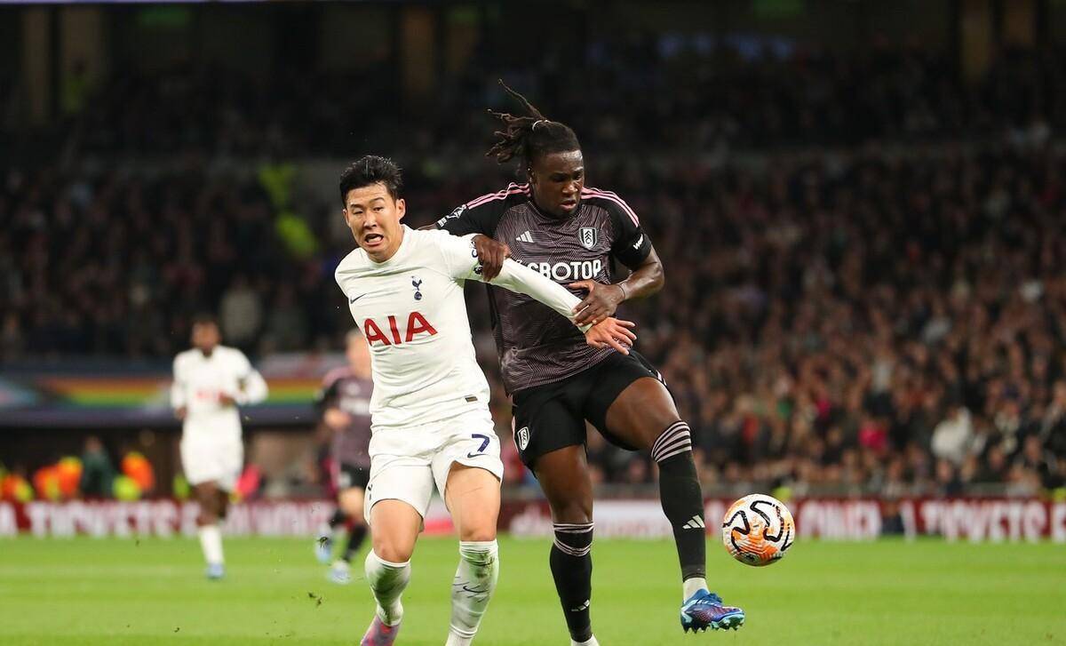 包含曼城翻盘AC米兰，孙兴慜高光表现的词条